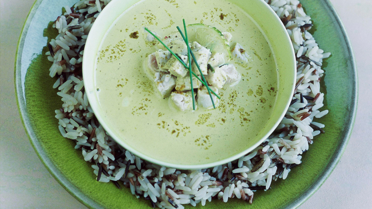 Soupe healthy coco, poulet et pomme verte fraîche : légèreté, douceur et fraîcheur dans un bol
