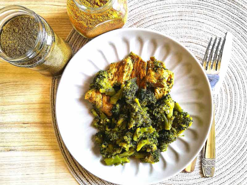 Poulet au Curry et Brocoli : Recette Healthy et Low Carb